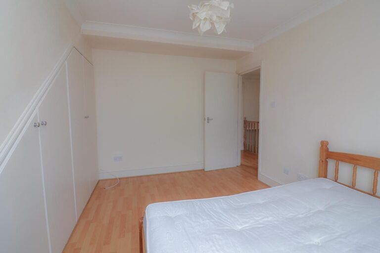 1 Bed Flat to Rent Palmers Green